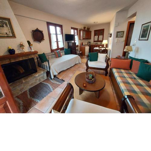 Nelfi's apartments IΙΙ - Αράχωβα