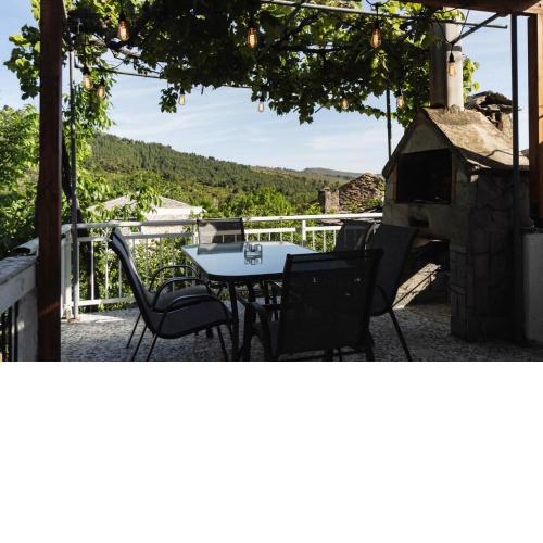 Nerida's-Traditional 3 BR Townhouse-BBQ-View