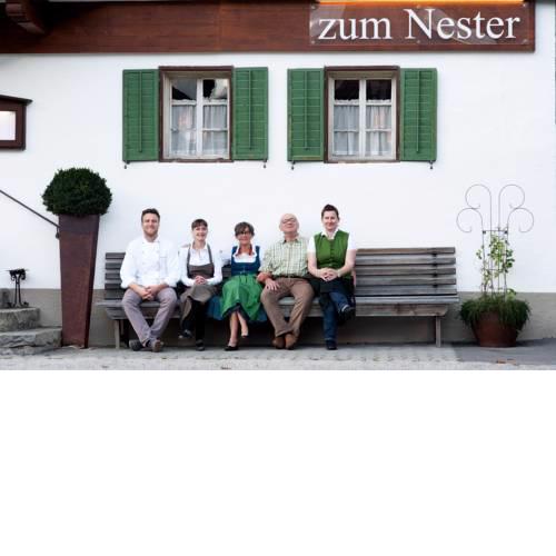 Nester