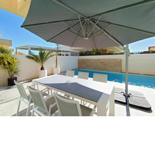 Neubauvilla mit Pool Los Montesinos