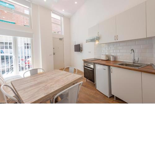 New 1 min Metro, cozy 1 bed close to Downtown, wifi A