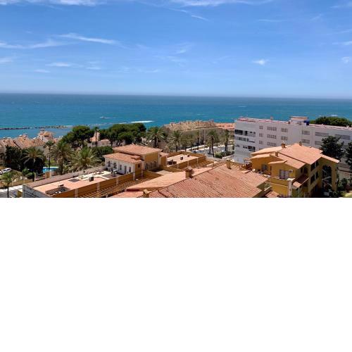 New 2023 Don Gustavo Luxury Beach Apartment, Pool, Sea views