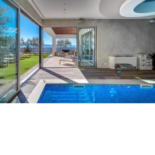 New! 5-star VILLA M with indoor Pool, Jacuzzi, Finnish sauna, near town Split