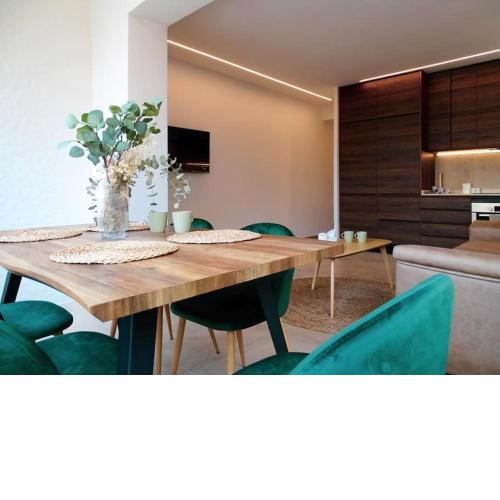 NEW anda Modern with Sea view!