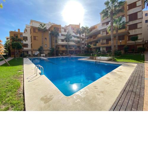 New apartment with sea view and pool