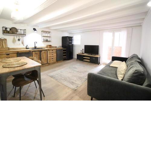 New design apartment in Barcelona center.