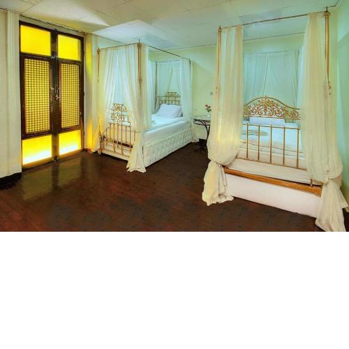 New Kings Palace Hostel