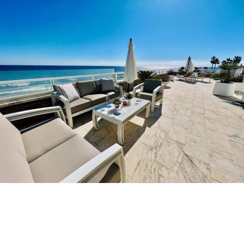 NEW LISTING primera línea espectaculares y panorámicas vistas