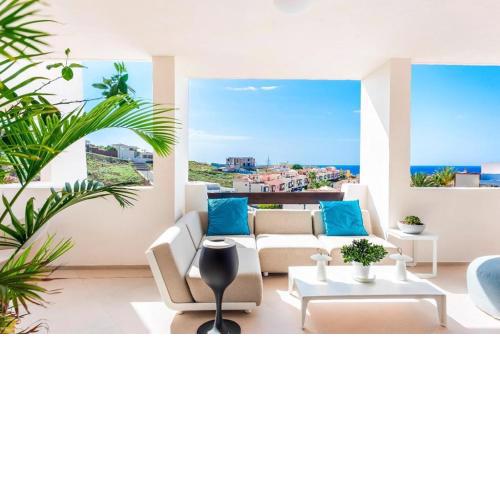 New Luxury Apartment with sea view in Palm Mar