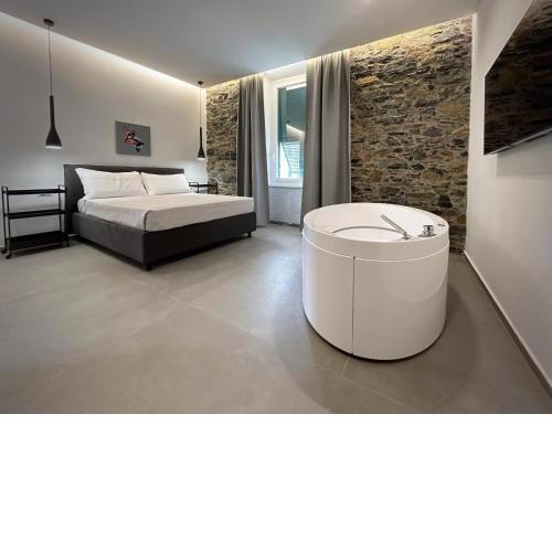 New Moon Rooms