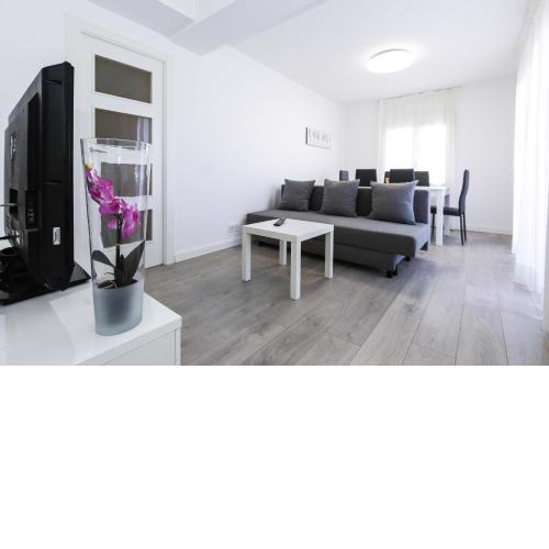 New Pineda 7 Planet Costa Dorada