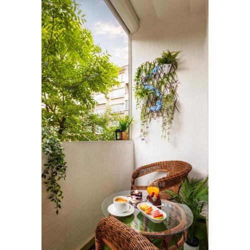 NEW, spacious apartment with lovely TERRACE