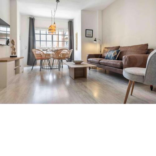 NEW Spacious & authentic apartment