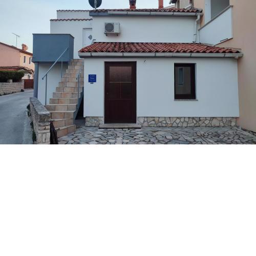 New Studio Apartment - D&M