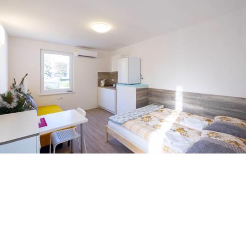 New Studio with AirCon & FREE Parking