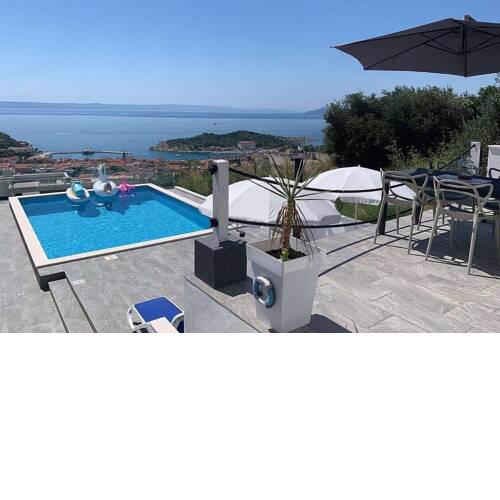NEW! Villa Lea 5-bedroom villa with private pool and amazing views of city and sea