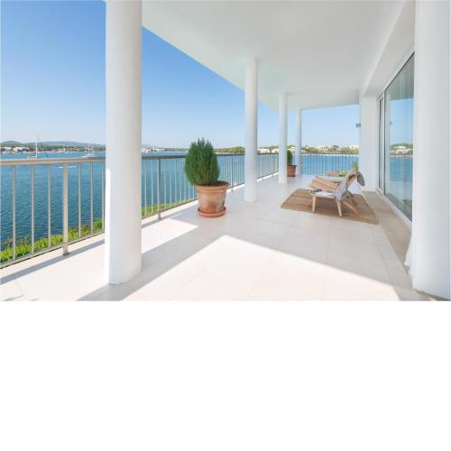 NEW! Villa Marilla, Front Sea View, Pool, AC, BBQ