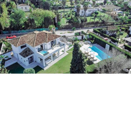 New Villa Nueva Andalucia 5 bedrooms private pool Golf Las Brisas