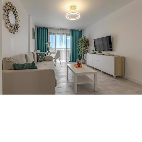 Newly reformed apartment with sea view and pool, near the beach, in Playa de Las Americas