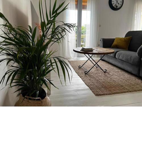 Newly refurbished, coastal apartment- Barbati