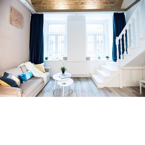 Newly refurbished home at superb location