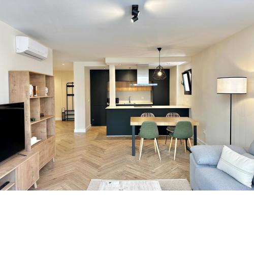Newly Renovated Apartment in the Center of Marbella - EaW Homes