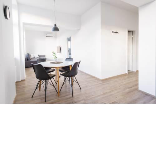 Newly renovated apartment near Park Tivoli with FREE parking
