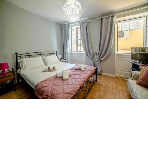 Next 2 Cathedral - Corcyra apartment