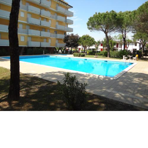 Nice and cozy apartment with pool by Beahost Rentals