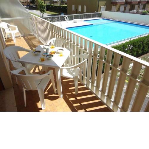 Nice apartment for 5 People-pool-tv- A C by Beahost Rentals