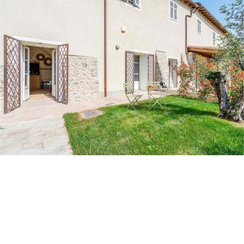 Nice apartment in BASTIA DI ALBENGA with 2 Bedrooms and WiFi