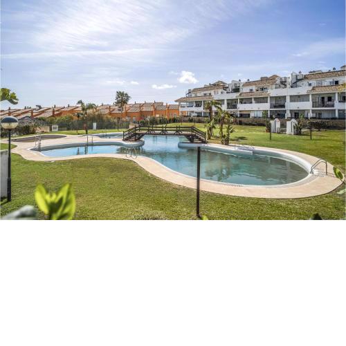Nice apartment in Benalmadena with Outdoor swimming pool, WiFi and 2 Bedrooms