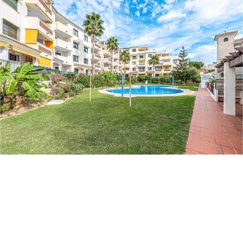 Nice Apartment In Benalmdena With Outdoor Swimming Pool, 2 Bedrooms And Wifi