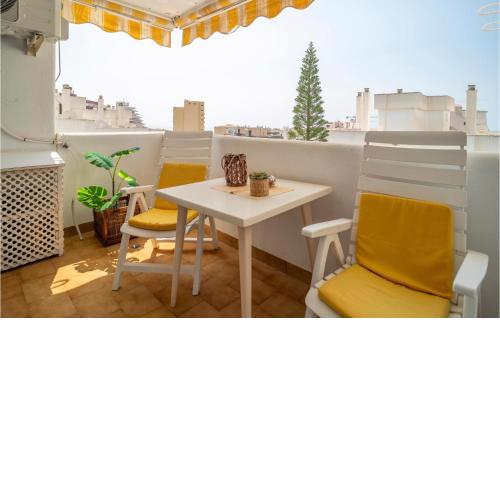 Nice Apartment In Benalmdena With Outdoor Swimming Pool, Wifi And 2 Bedrooms