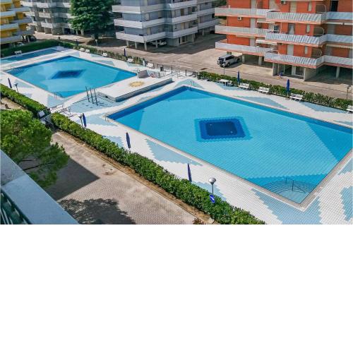 Nice apartment in Bibione with 3 Bedrooms and Outdoor swimming pool