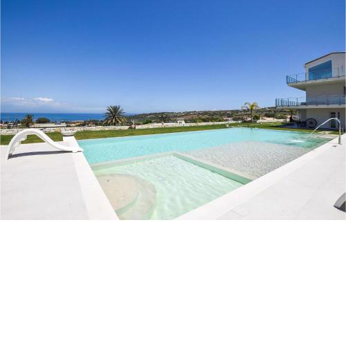 Nice Apartment In Brucoli With Wifi, Swimming Pool And 1 Bedrooms