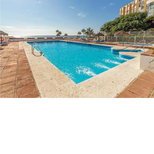Nice apartment in Calahonda with WiFi, 2 Bedrooms and Outdoor swimming pool