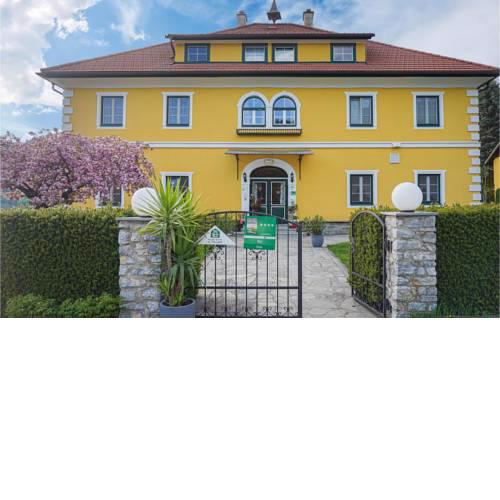 Nice apartment in Friesach-Dürnstein w/ 2 Bedrooms