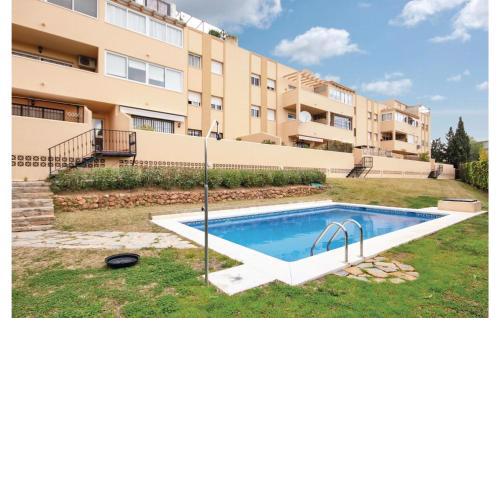 Nice Apartment In Fuengirola With 2 Bedrooms, Wifi And Swimming Pool