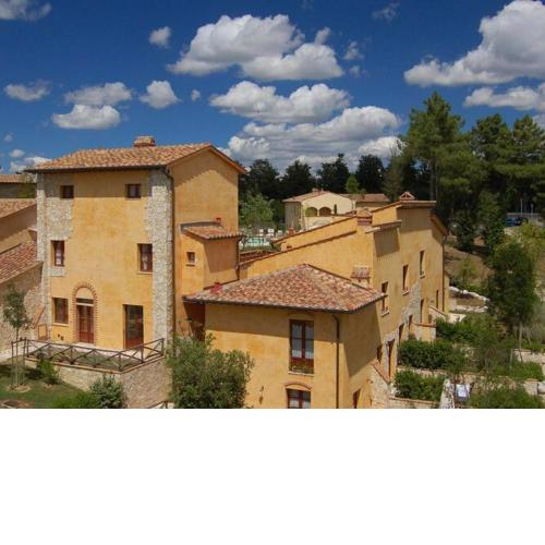 Nice apartment in Gambassi Terme with shared pool
