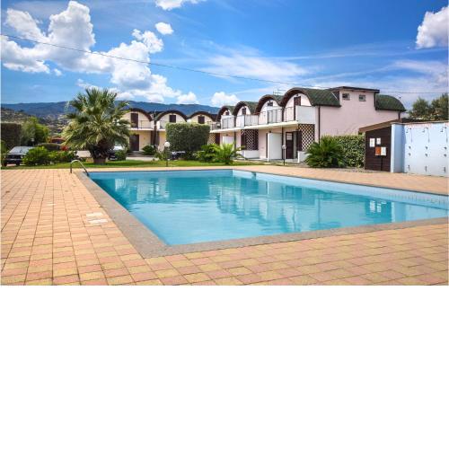 Nice apartment in Isca Marina with 2 Bedrooms