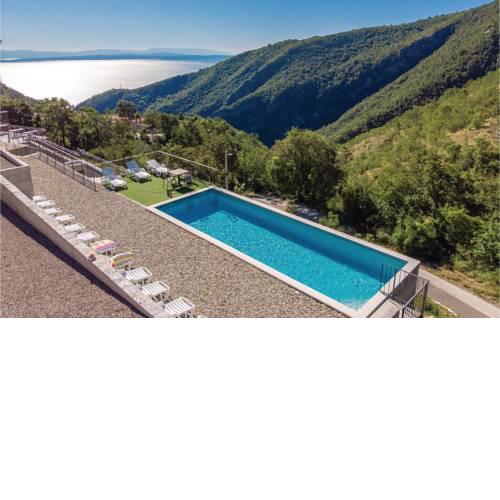 Nice apartment in Lovran w/ WiFi, Outdoor swimming pool and 1 Bedrooms