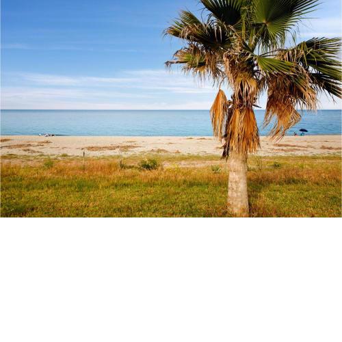 Nice apartment in Marina di Strongoli with 2 Bedrooms and WiFi