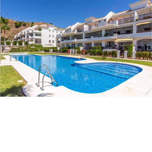 Nice Apartment In Mlaga With Outdoor Swimming Pool, Wifi And 2 Bedrooms