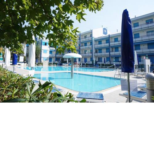 Nice Apartment in Modern Residence with balcony and Swimming Pools