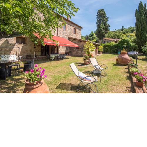 Nice apartment in Monteroni dArbia with WiFi and 2 Bedrooms