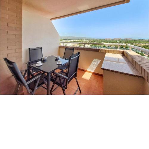 Nice Apartment In Oropesa Del Mar With Outdoor Swimming Pool, Wifi And 2 Bedrooms