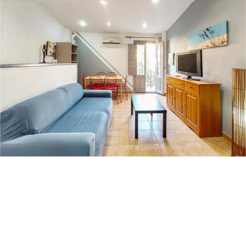 Nice Apartment In Puerto De Sagunto With 2 Bedrooms And Wifi