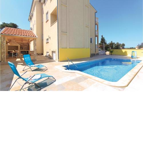 Nice apartment in Pula with Outdoor swimming pool