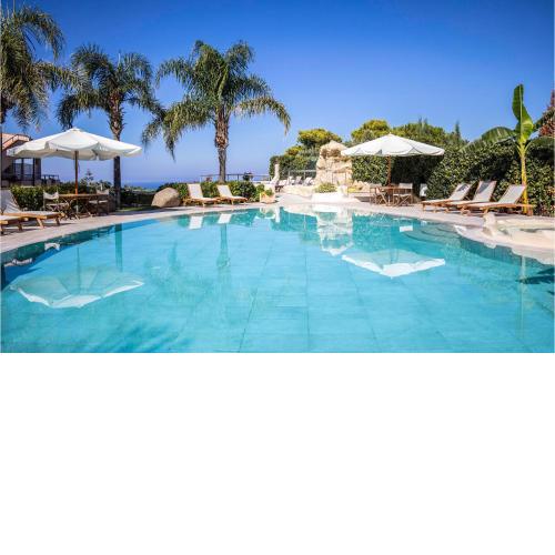 Nice Apartment In Ricadi With Outdoor Swimming Pool, Jacuzzi And Wifi